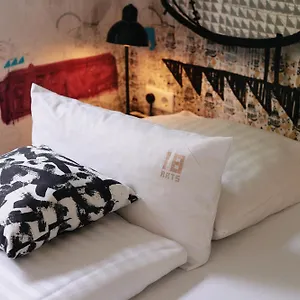 18arts - Living In A Gallery! 4* Colonia